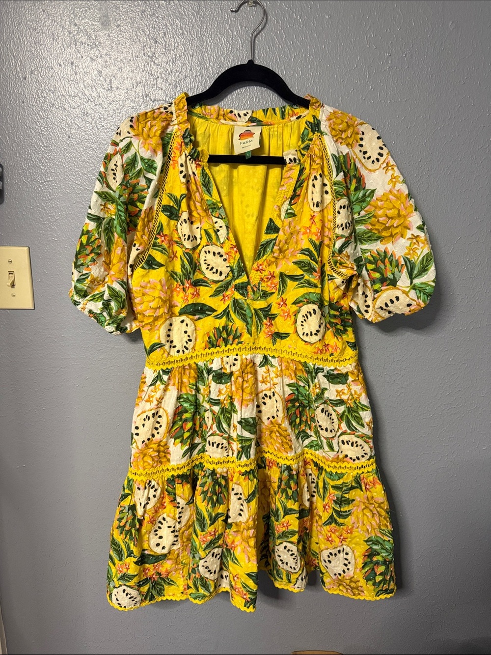 FARM Rio Yellow Tropical Puff-Sleeve Mini Dress